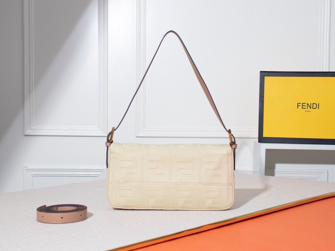 ESMEE - Top Quality Bag FND 702