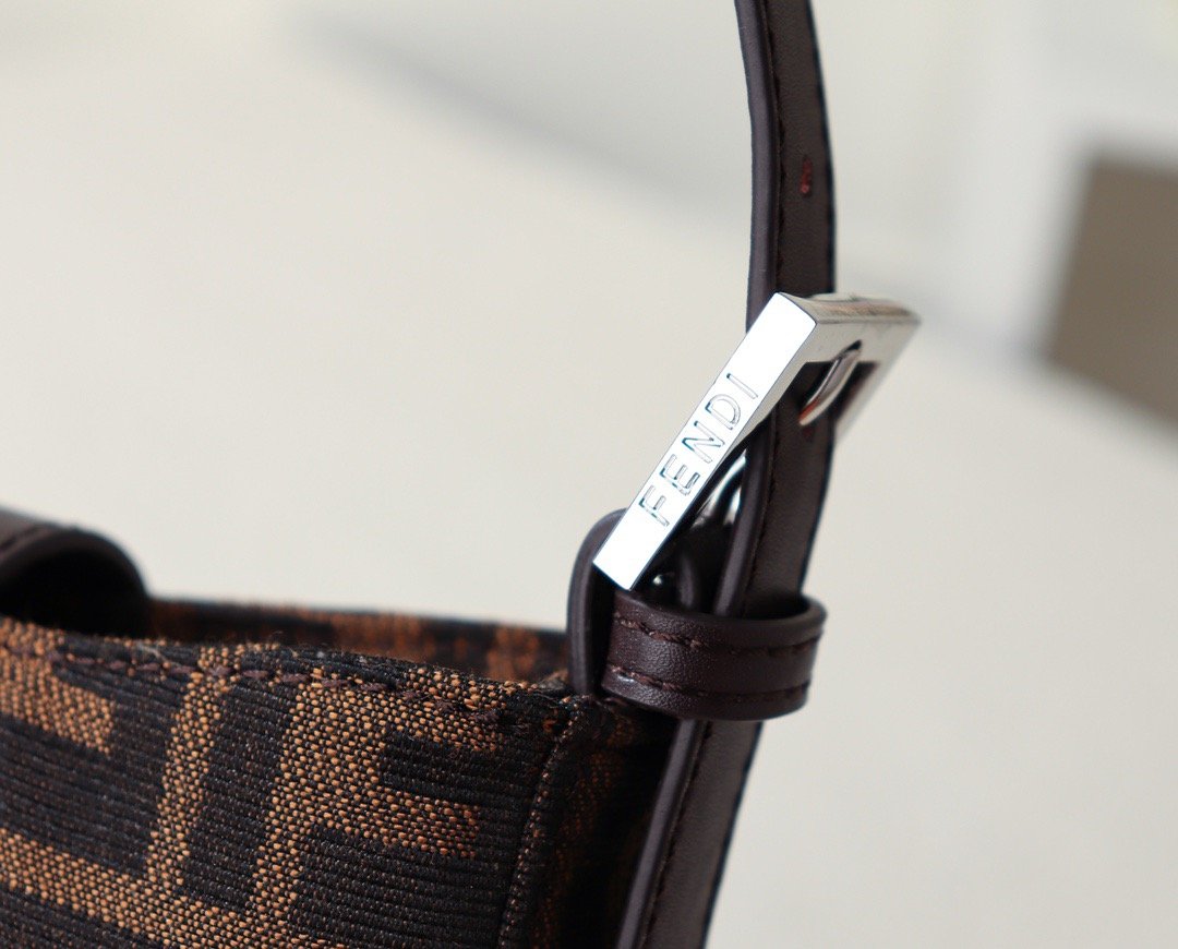 ESMEE - Top Quality Bag FND 683