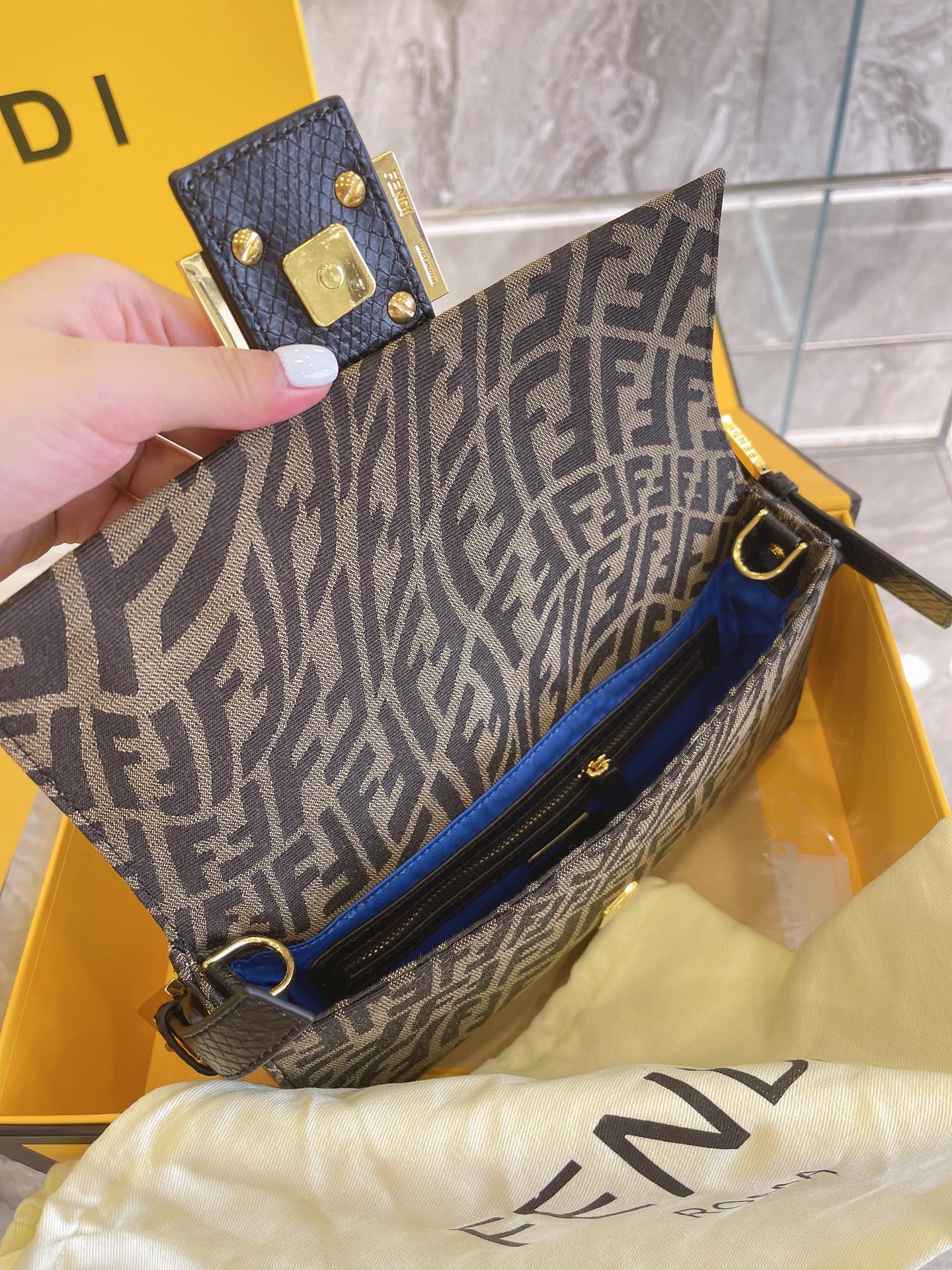 ESMEE - Top Quality Bag FND 622