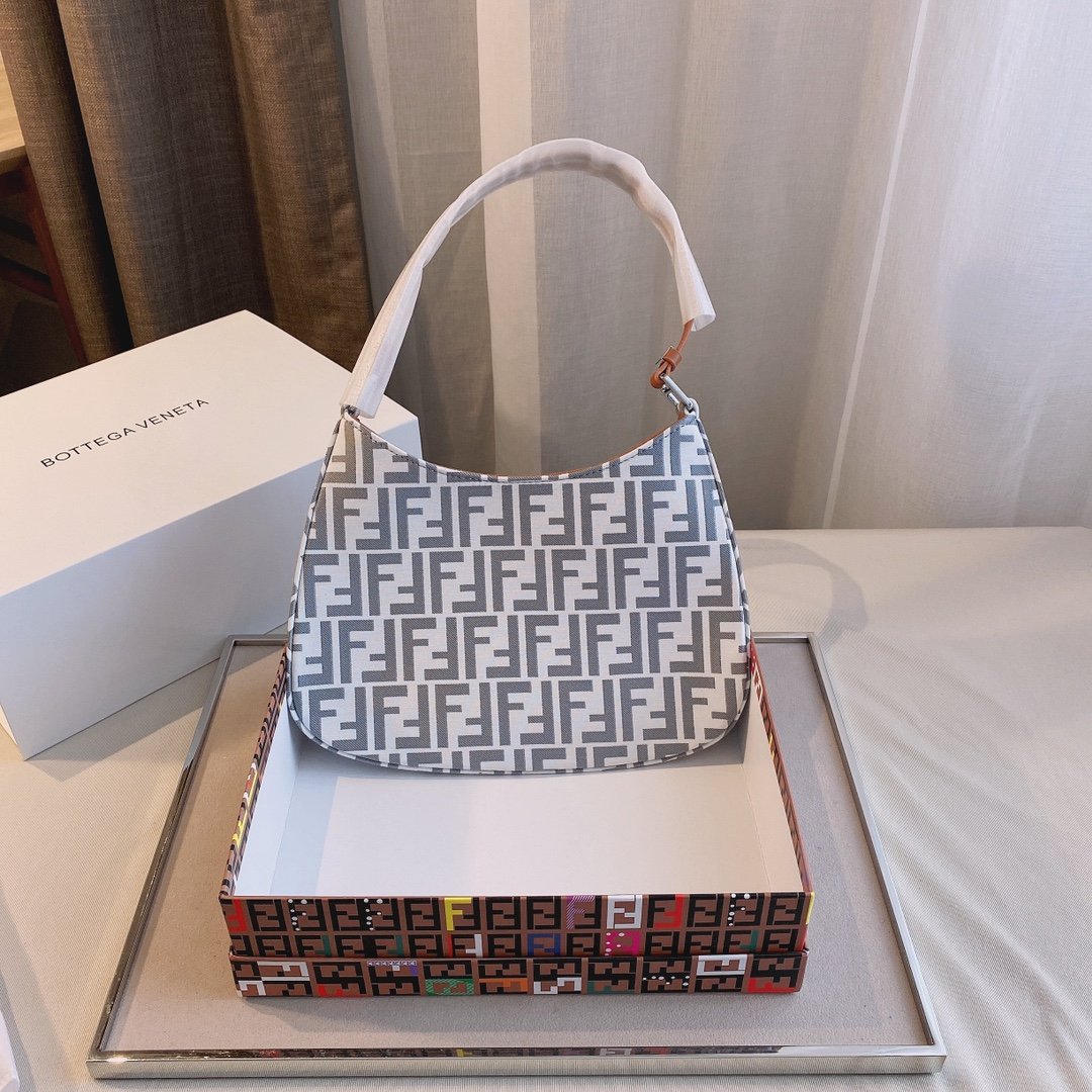 ESMEE - Top Quality Bag FND 666