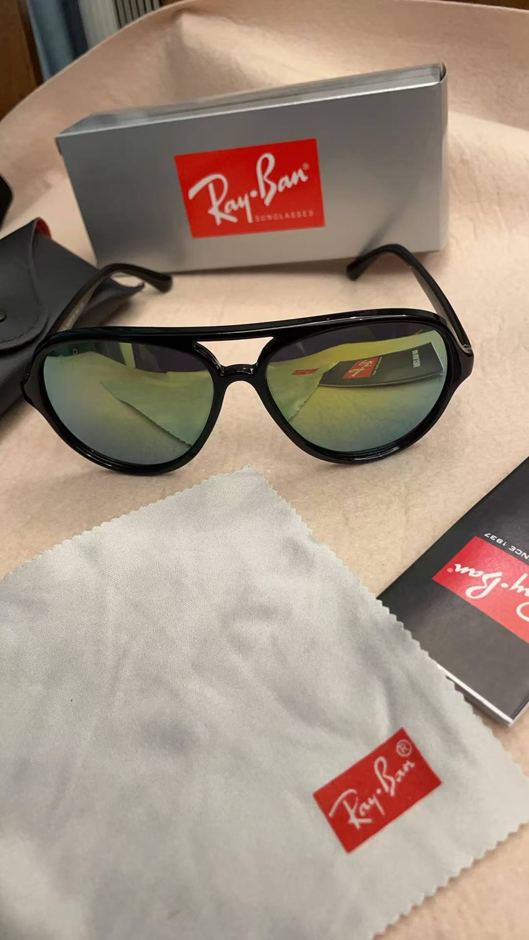 Design USA sunglasses for  Women and men R-B4125