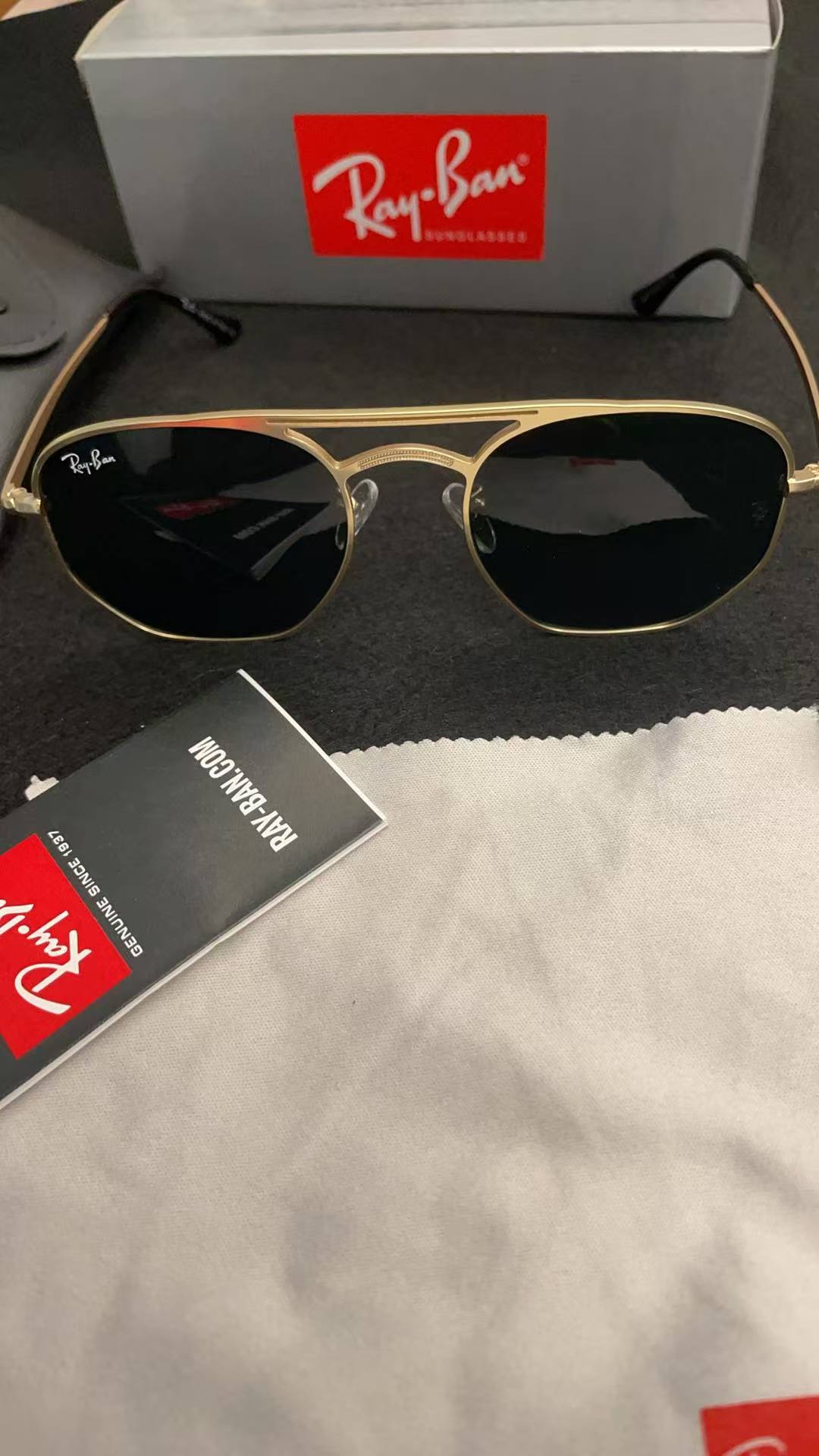 Design USA sunglasses for  Women and men R-B3609