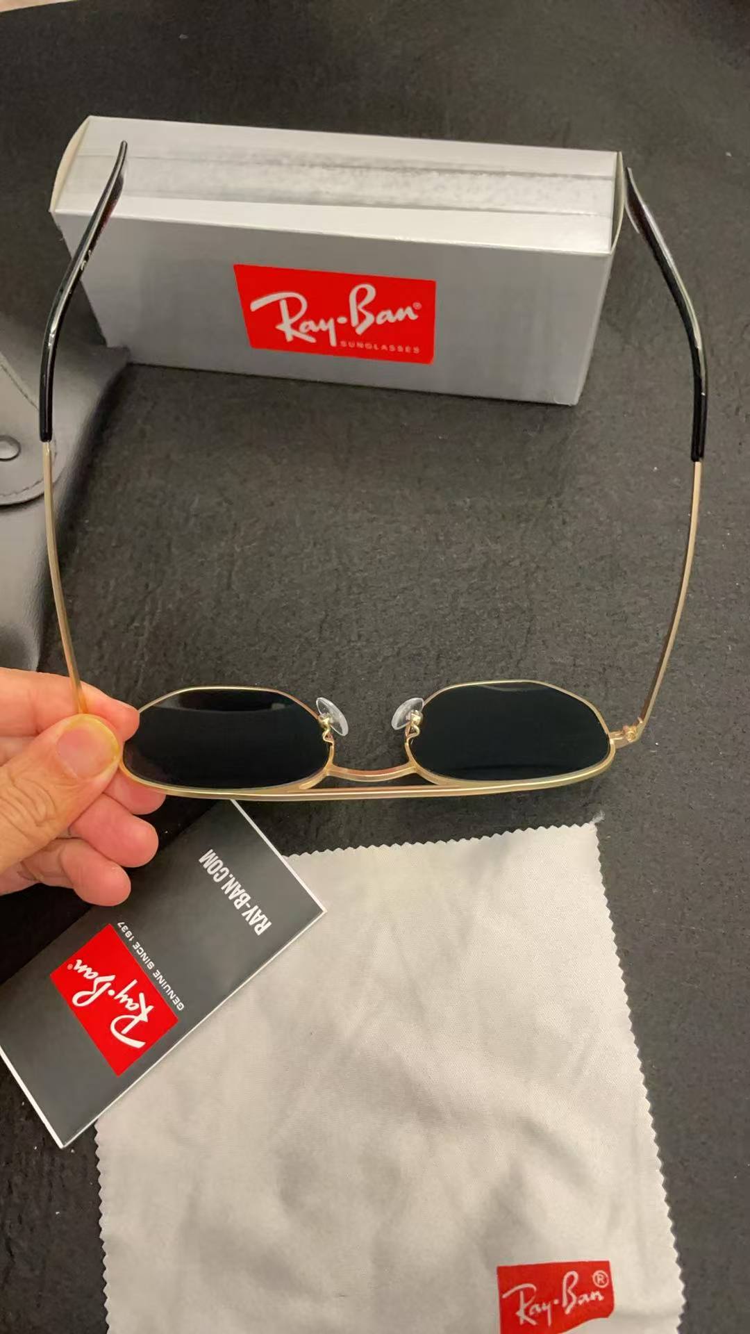 Design USA sunglasses for  Women and men R-B3609