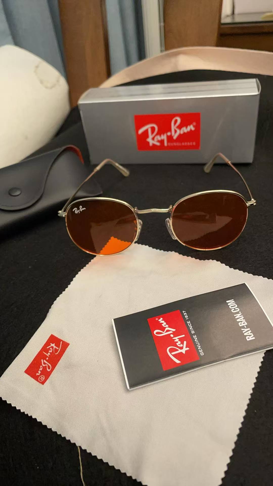 Design USA sunglasses for  Women and men R-B3447