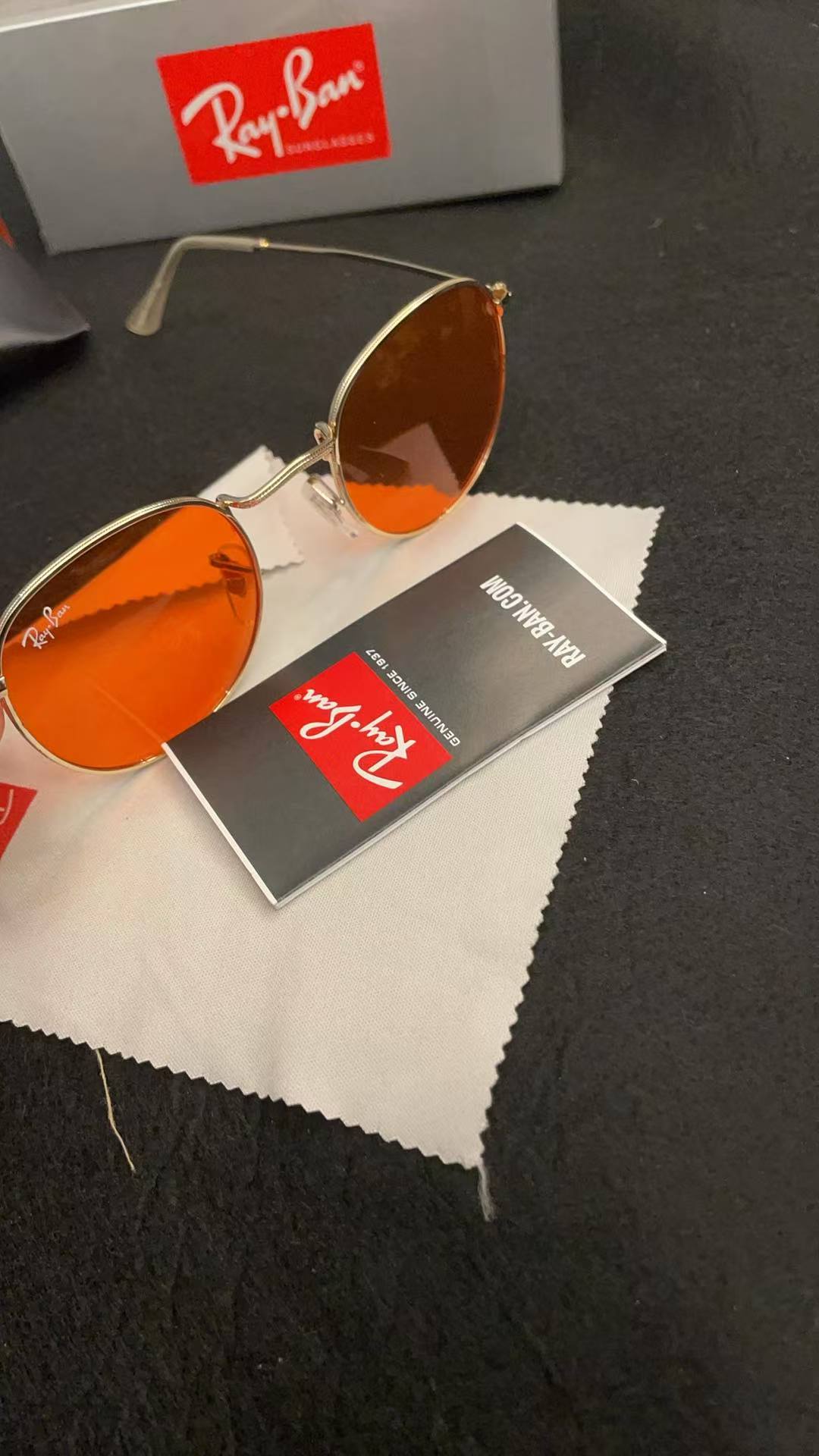 Design USA sunglasses for  Women and men R-B3447