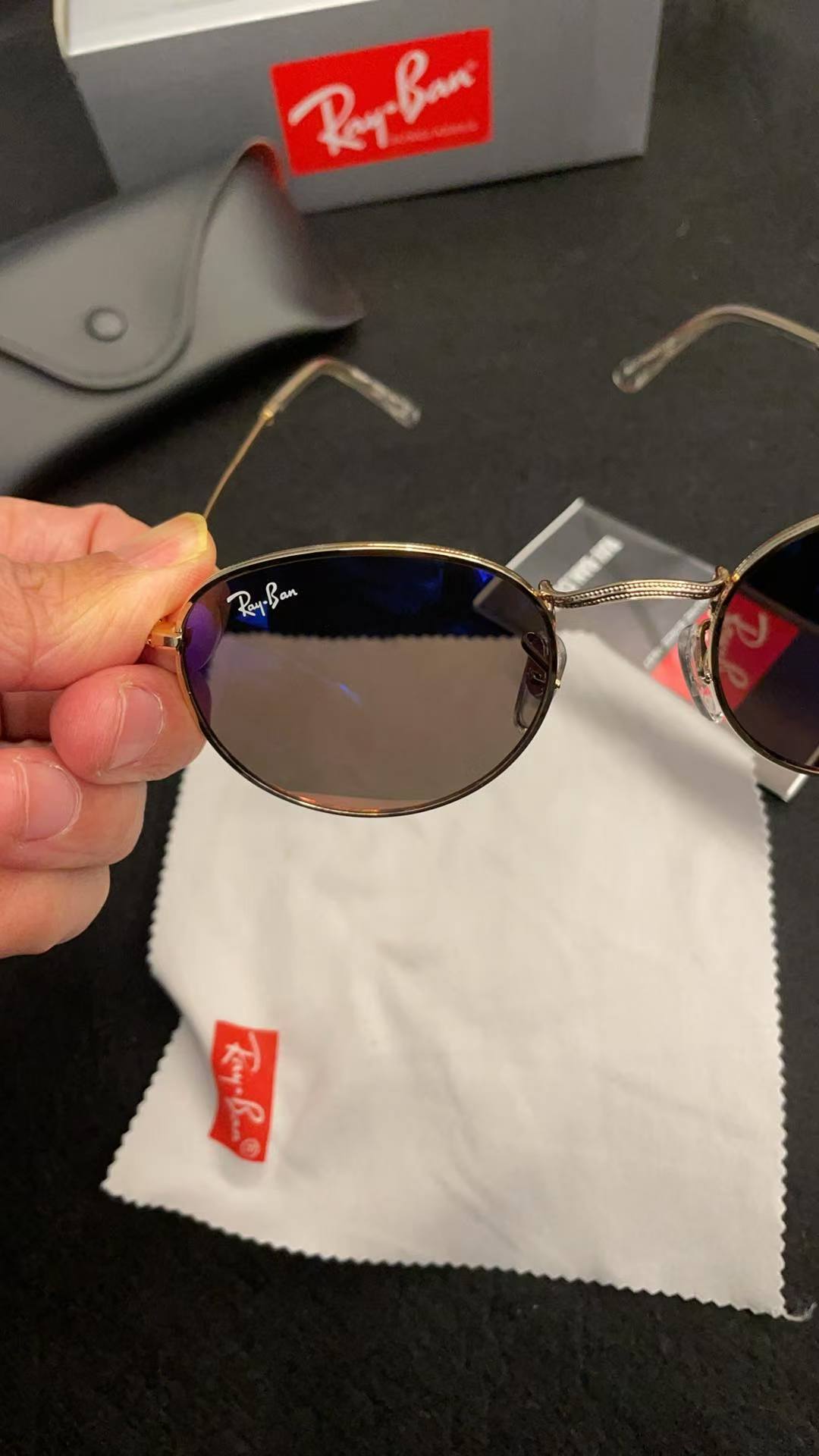 Design USA sunglasses for  Women and men R-B3447