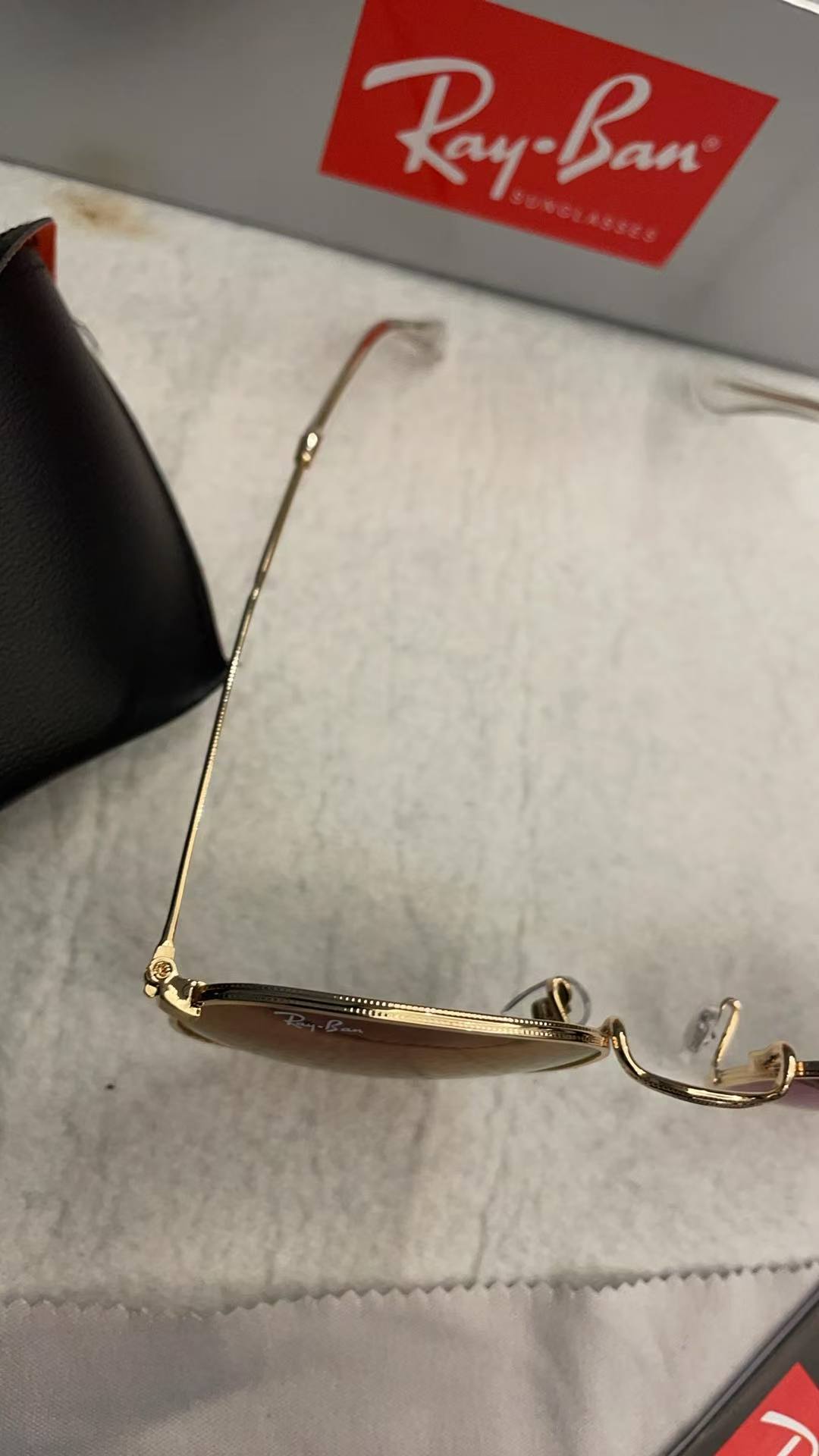 Design USA sunglasses for  Women and men R-B3447