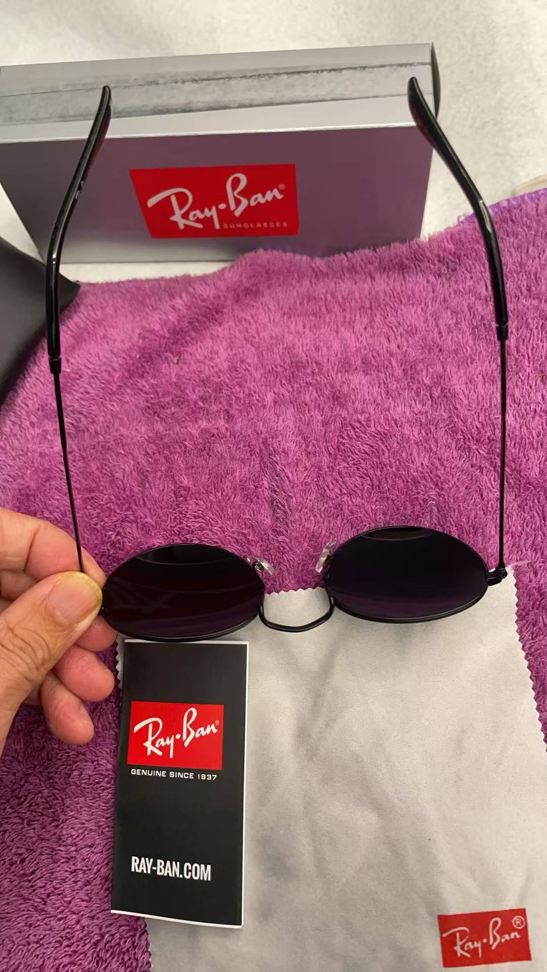 Design USA sunglasses for  Women and men R-B3447