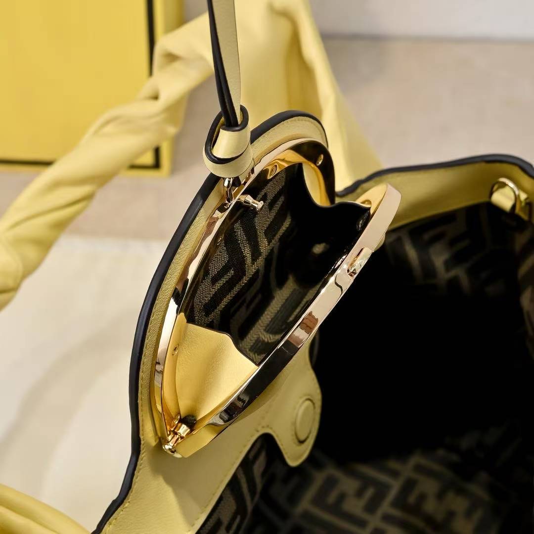 Custom luxury bags for women  Fen