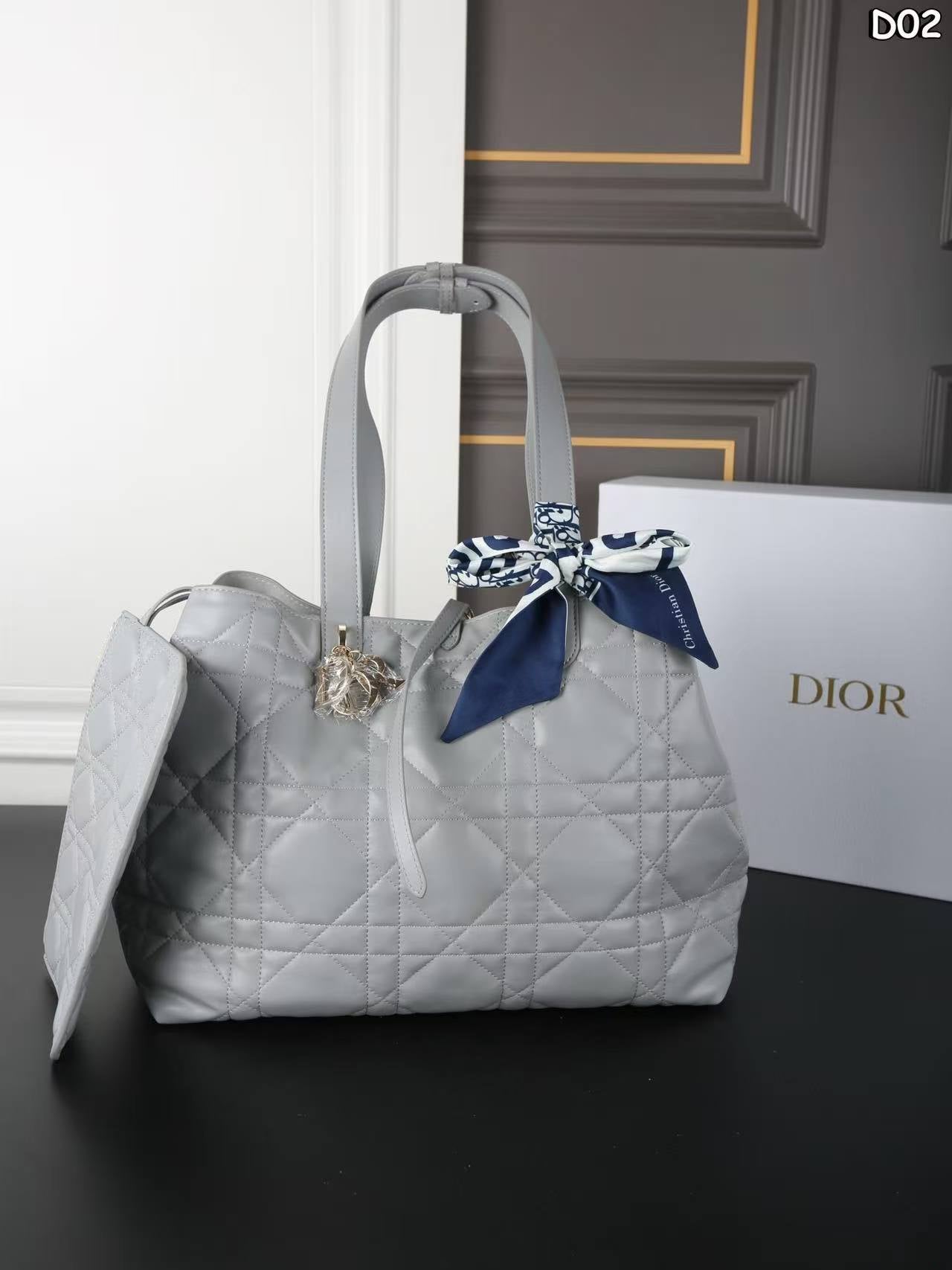 Custom luxury bags for women Dio