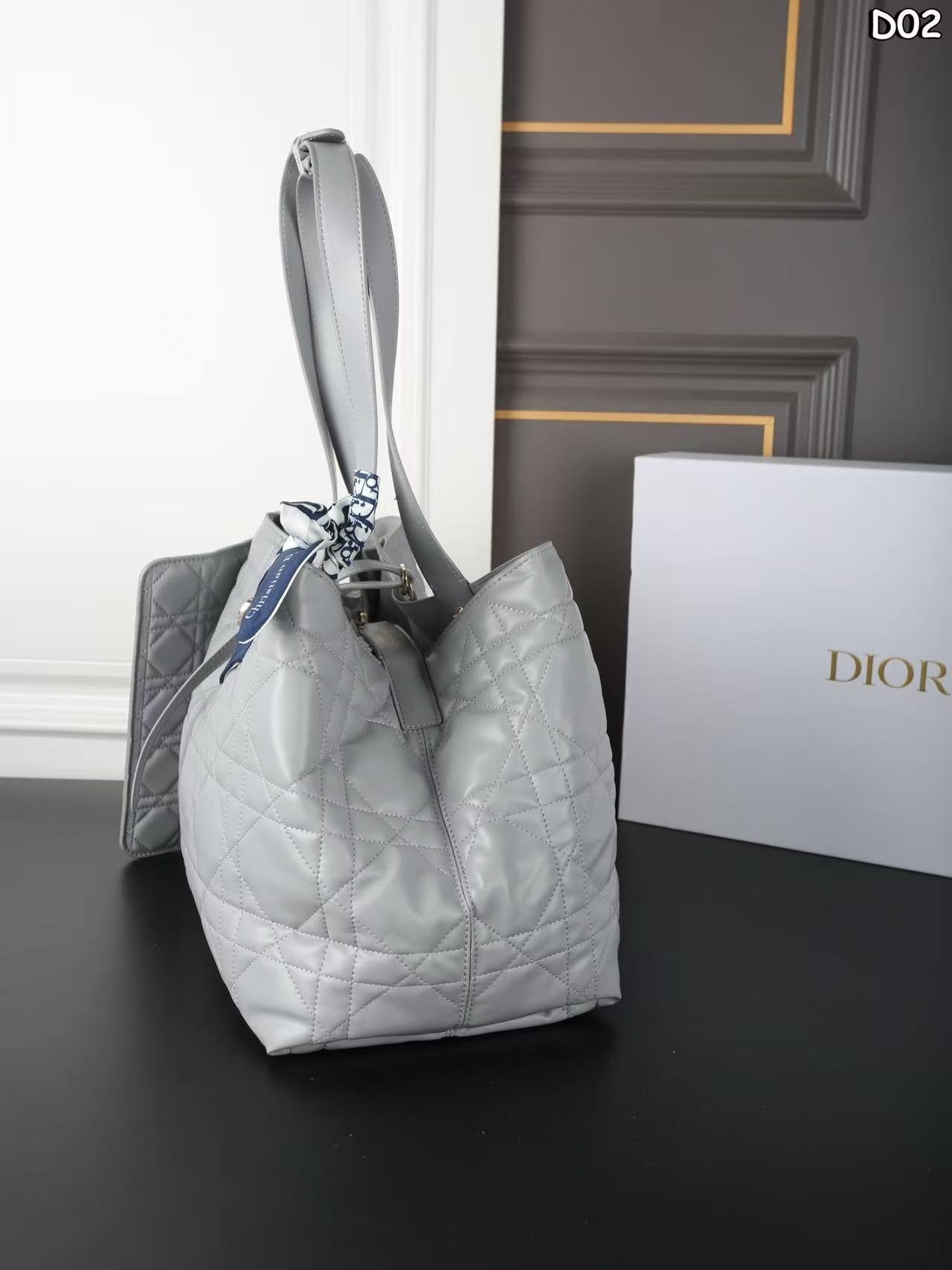 Custom luxury bags for women Dio