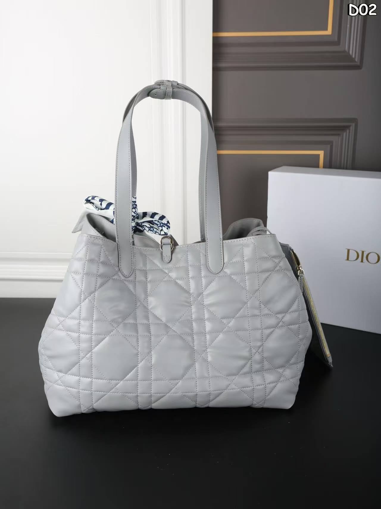 Custom luxury bags for women Dio