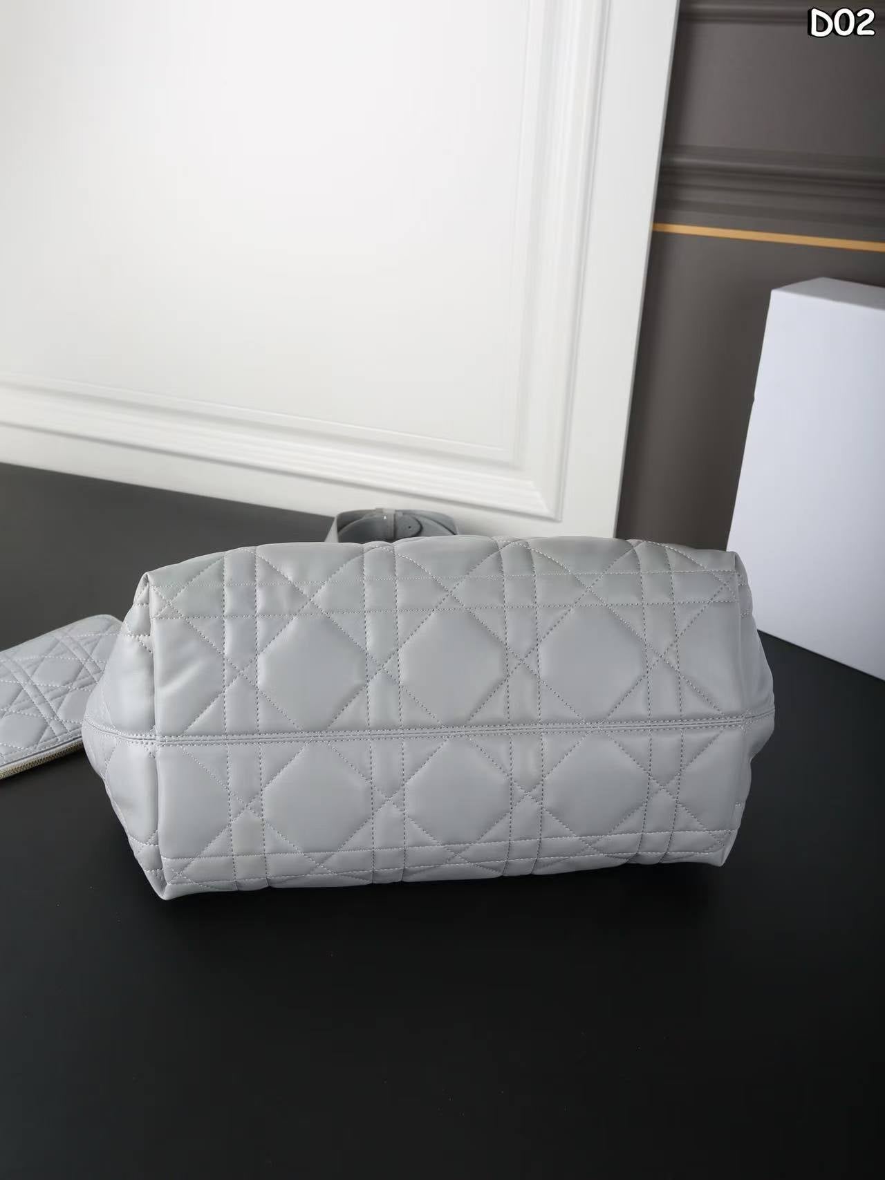 Custom luxury bags for women Dio