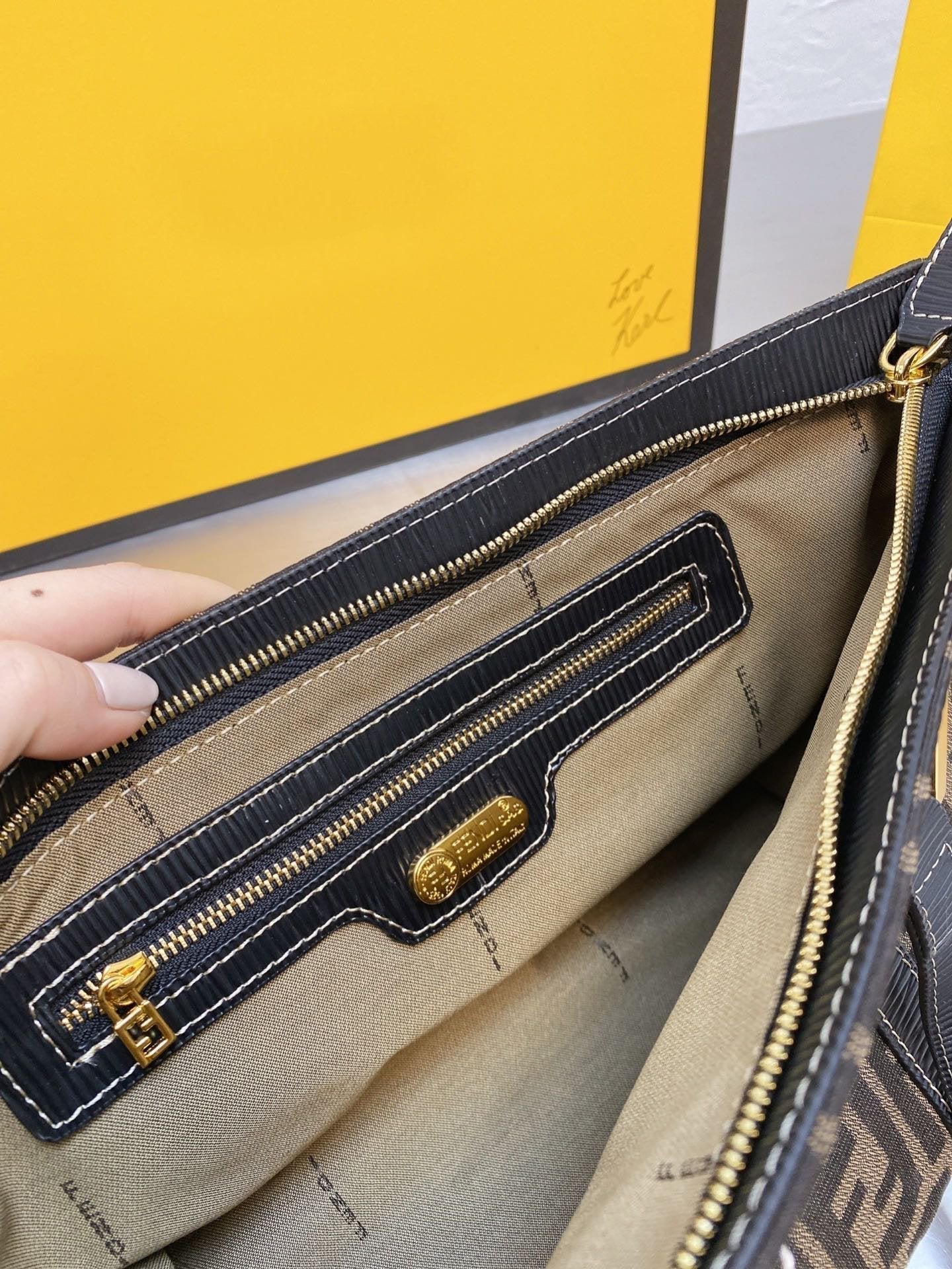 ESMEE - Top Quality Bag FND 677