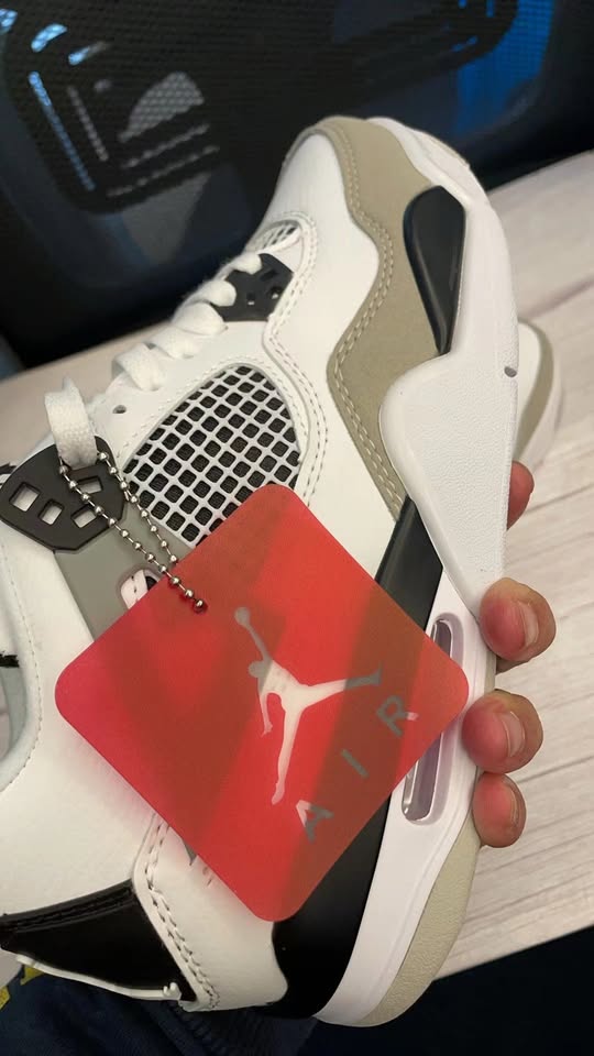 Design USA sneaker A-J SHOES