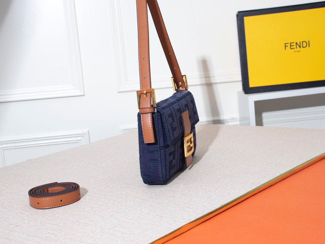 ESMEE - Top Quality Bag FND 701