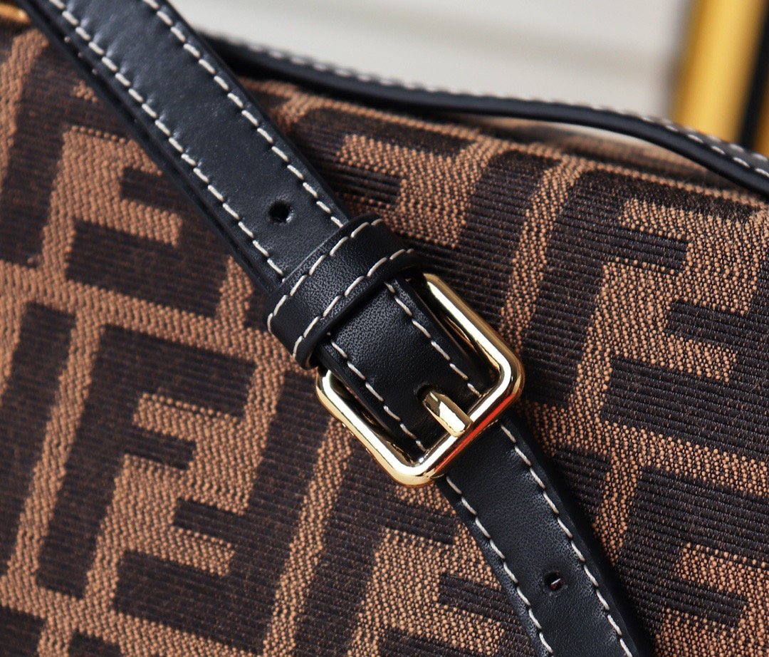 ESMEE - Top Quality Bag FND 718