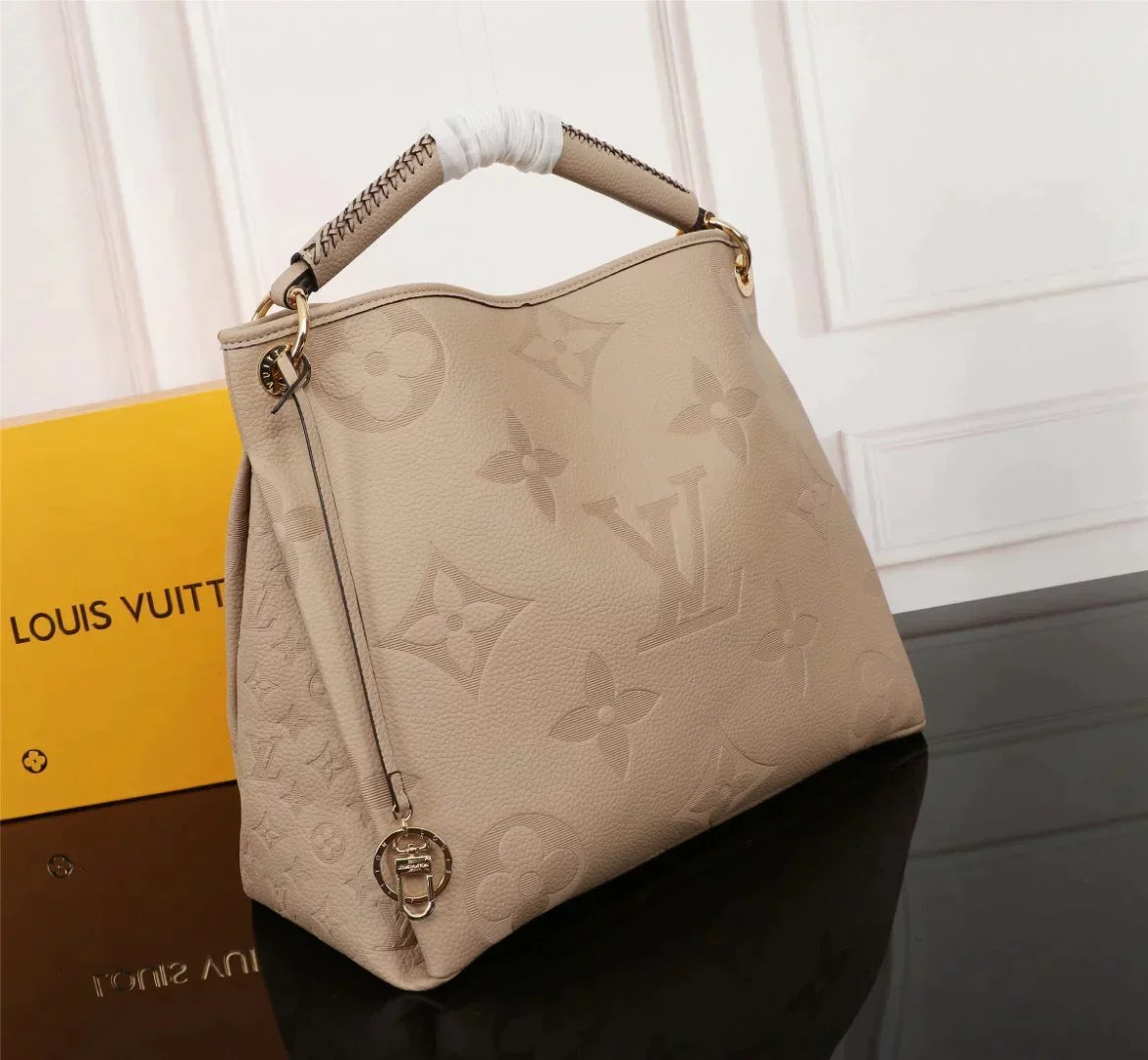 ESMEE - Top Quality Bags LUV 179
