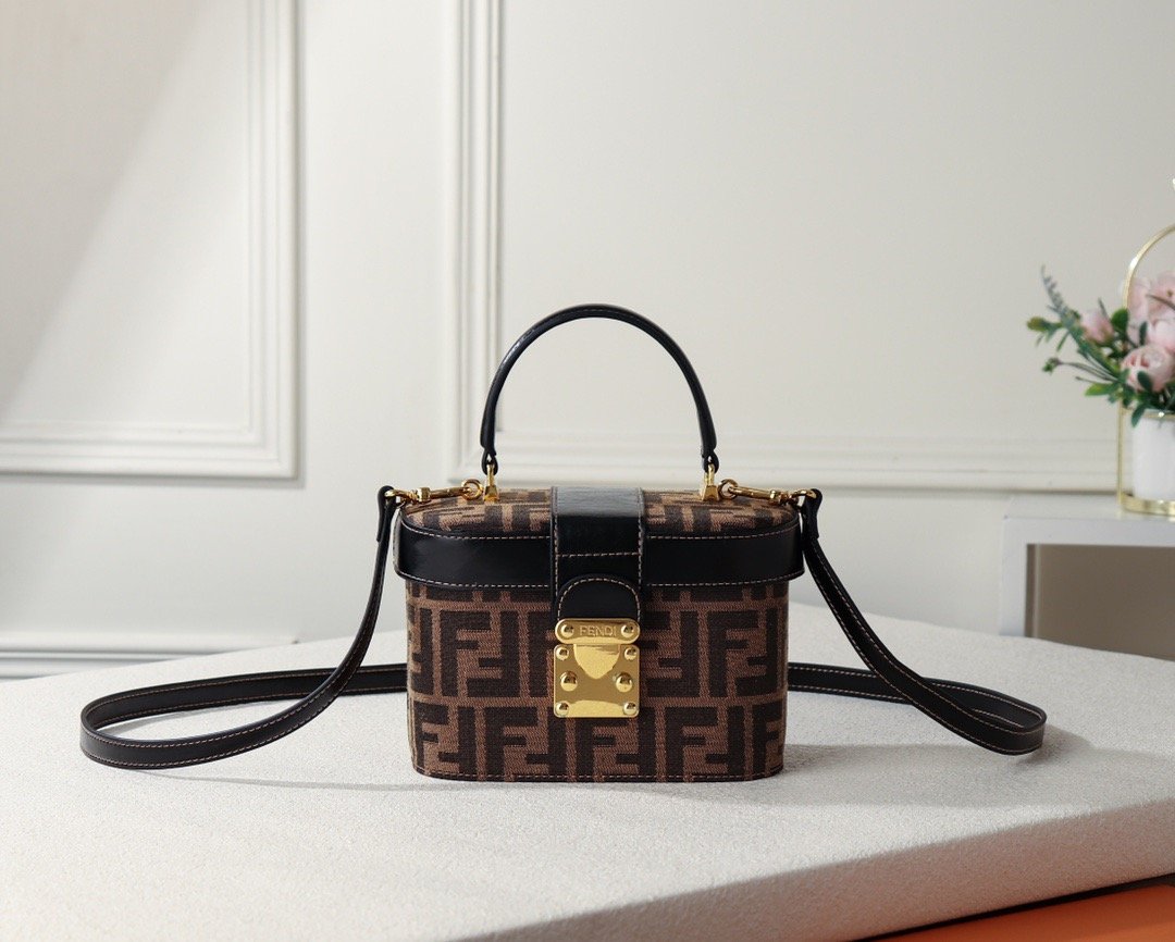 ESMEE - Top Quality Bag FND 708