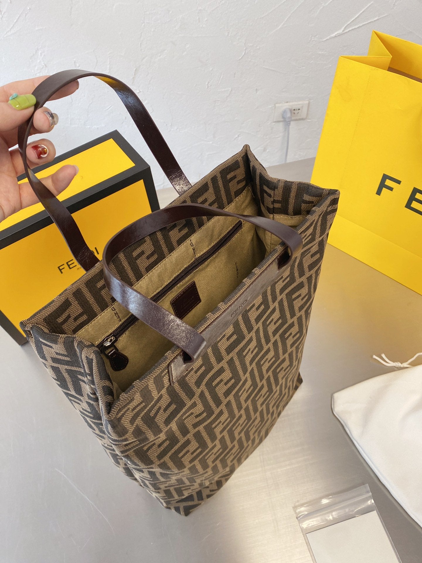 ESMEE - Top Quality Bag FND 640