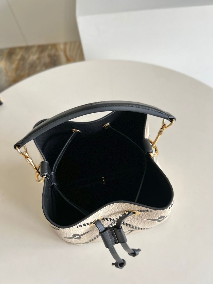 ESMEE - Top Quality Bags LUV 183