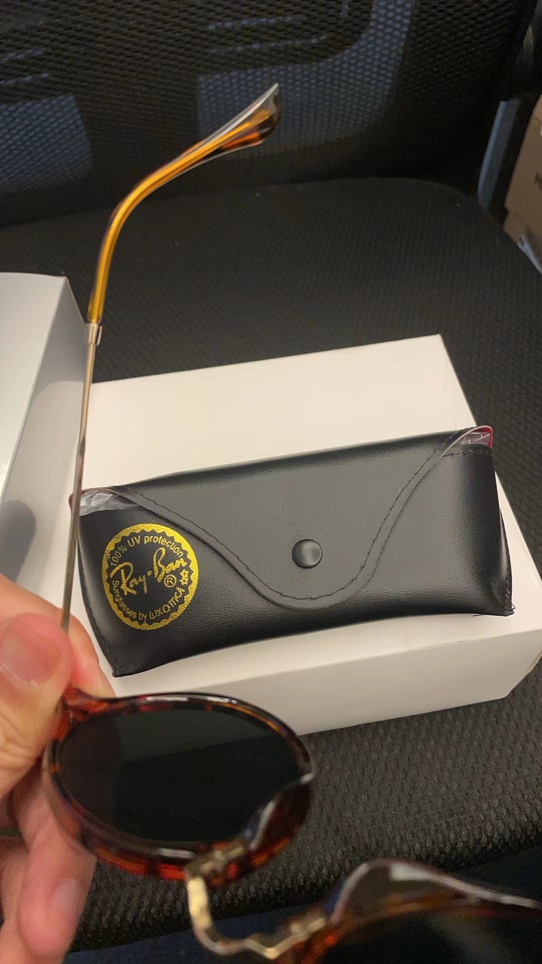 Design USA sunglasses for  Women and men R-B2447