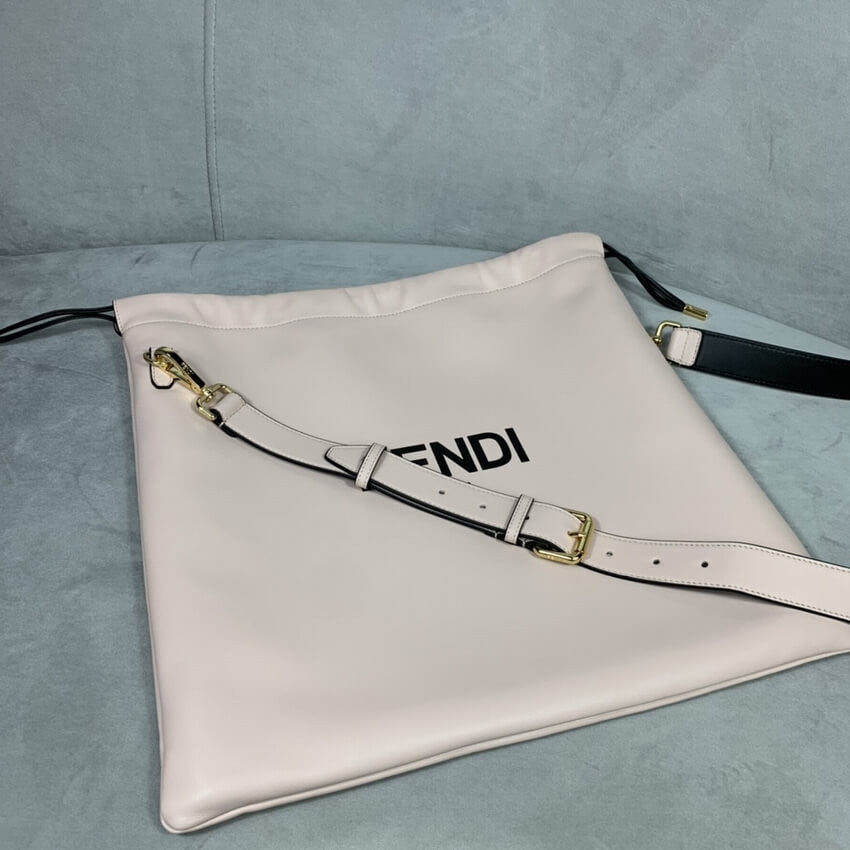 ESMEE Medium Pouch Pack - FND 790