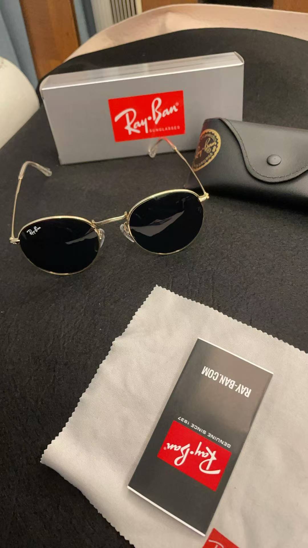 Design USA sunglasses for  Women and men R-B3447
